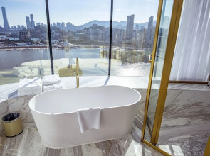 YOHO Treasure Island Hotel