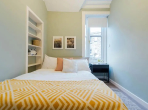 Stylish Stirling Apartment - free parking