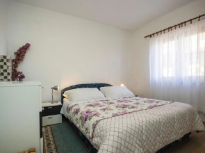 Amazing Apartment in Splitska With 2 Bedrooms and Wifi