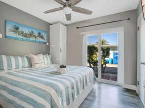 Five Palms Suite 103 - Daily - Weekly - Monthly