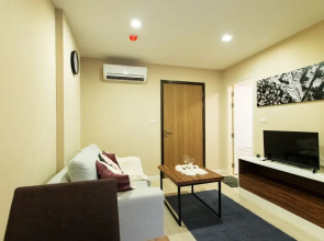 Near BK University Quiet Condo in Rama4 bkb136