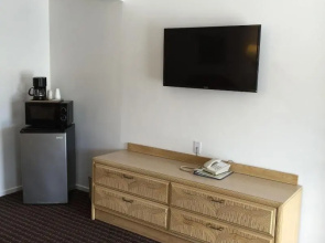 Lark Motel