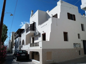 Naxos Diamond Studios Apartments
