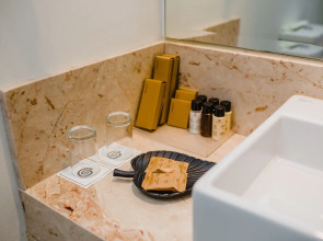 Napa Plaza Hotel - Adults Only