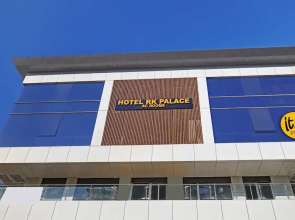 Itsy Hotels Rk Palace