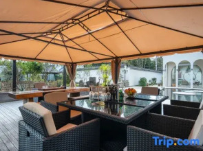 Tengchong Lane Lane Outer Hot Spring Homestay