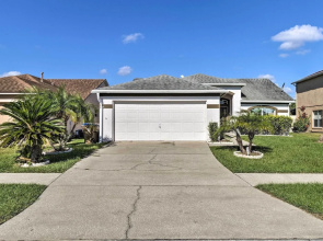 Charming Kissimmee Retreat w/ Pool & Lanai!