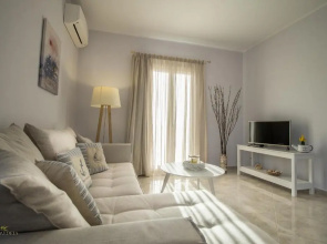 Iphimedeia Luxury Hotel & Suites