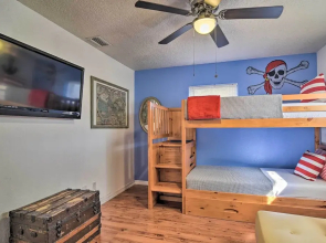 6 Mi to Beaches: Seminole Retreat w/ Pool
