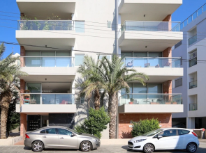 Phaedrus Living: City Luxury Flat Anemone 103