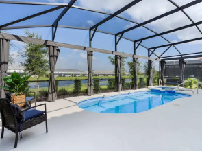 Solterra Villa With Screened Pool & Lake View