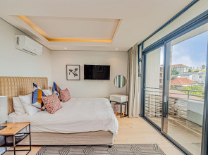Modern Apartment With Rooftop Deck Scholtz Penthouse