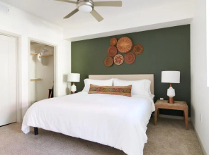 Lovely Midtown Suites by Sonder