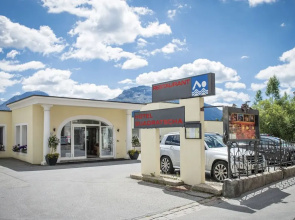 Quadratscha Hotel