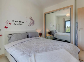 One Bedroom Apartment in Albur Village 2J