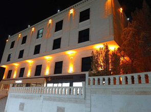 By Tashan Garden Otel