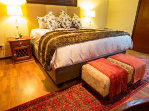 Spacube Luxury Suites and Spa