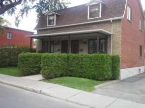 Apart 2 Bedroom 2 beds near metro -Parking Free