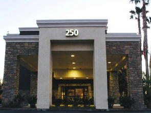 Best Western Plus Arrowhead Hotel