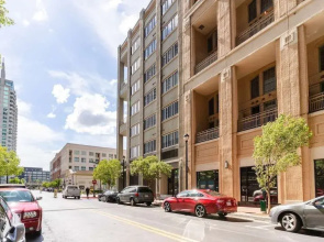 Cozy Atlantic Station Midtown Loft