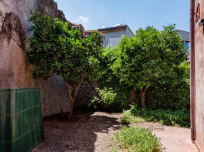 Gli Iris Apartments - Casa Fucsia by Wonderful Italy