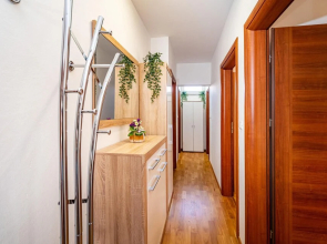 Beautiful Apartment in Posedarje With Wifi and 4 Bedrooms