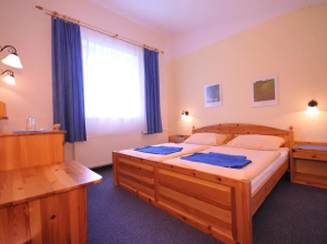 Hotel Raj