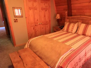 Cabin Fever by Blue Horizon Lodge
