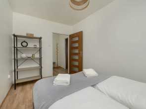 Charming Trzebnicka Apartment by Renters
