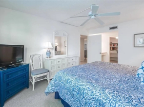 Sea Oats 321 2 Bedroom Condo by RedAwning
