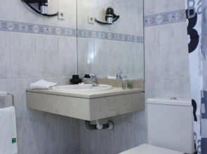 WooTravelling Plaza de Oriente Homtels