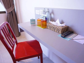 Отель Recenta Style Phuket Town