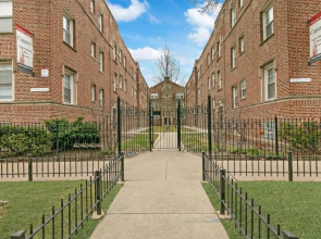King Bed, Full Kitchen, Rogers Park 5mins Loyola