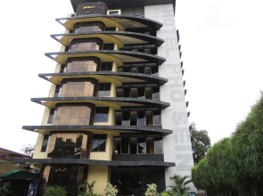 Hotel Pho Sein
