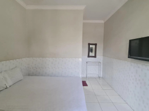OYO 90831 Hotel Gardenia Prambanan