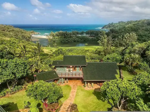 Sea Song in Kilauea With 4 Bedrooms and 4 Bathrooms