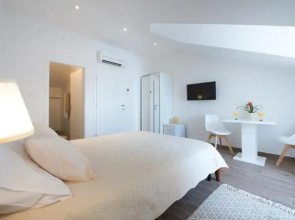 Apartments Horizon - Double Room With Balcony and Sea View