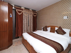 OYO 14125 Home Hill View 2BHK Clock Tower