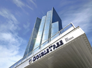 DoubleTree by Hilton Edmonton Downtown