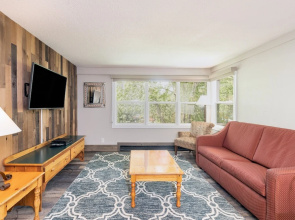 Mountainside Inn 113 1 Bedroom Condo by Alpine Lodging Telluride