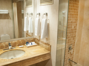 Hotel Estelar Miraflores