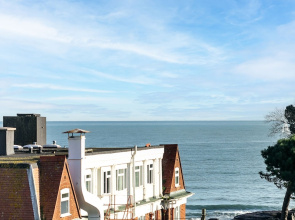 The Renoir Sea View Suite
