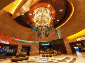 Twin Arrows Navajo Casino Resort