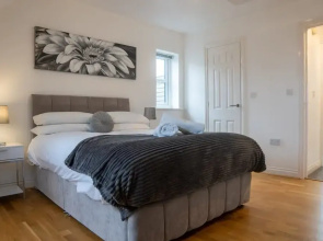 Host Stay Oriel Close