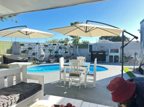 Caline VIP Mews