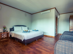 Lipe Village Resort