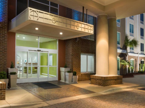 Holiday Inn Express Hotel & Suites Florence I-95 at Hwy 327 by IHG