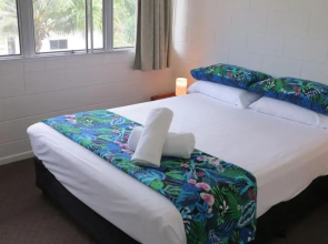 Paradise Apartments Unit 2