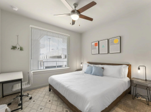 Prime Soco Charming 1BR King Suite w Pool Parking