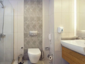 Hotel Orange Palace Side